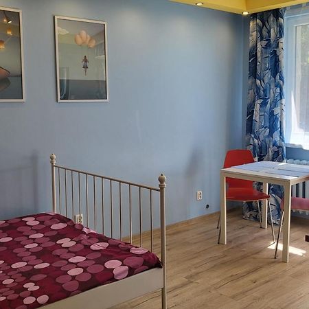 Studiospanie Studio Kapitana Z Balkonem Na Parterze Гданськ Екстер'єр фото