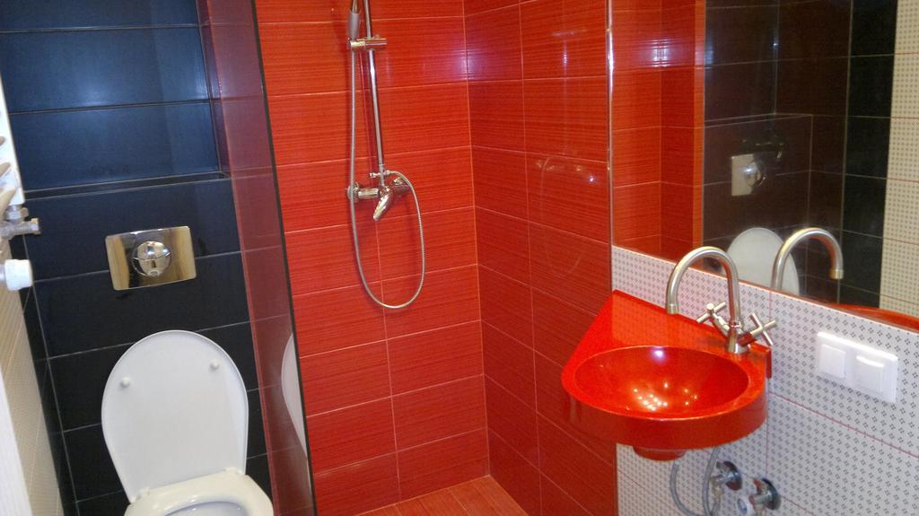 Studiospanie Studio Kapitana Z Balkonem Na Parterze Гданськ Номер фото